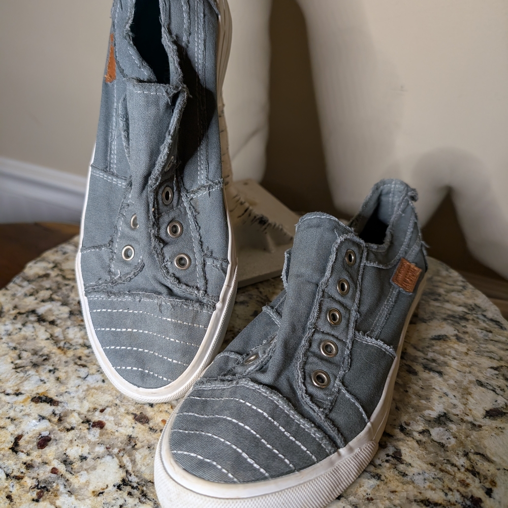 Jenn Ardor Gray Casual Sneakers